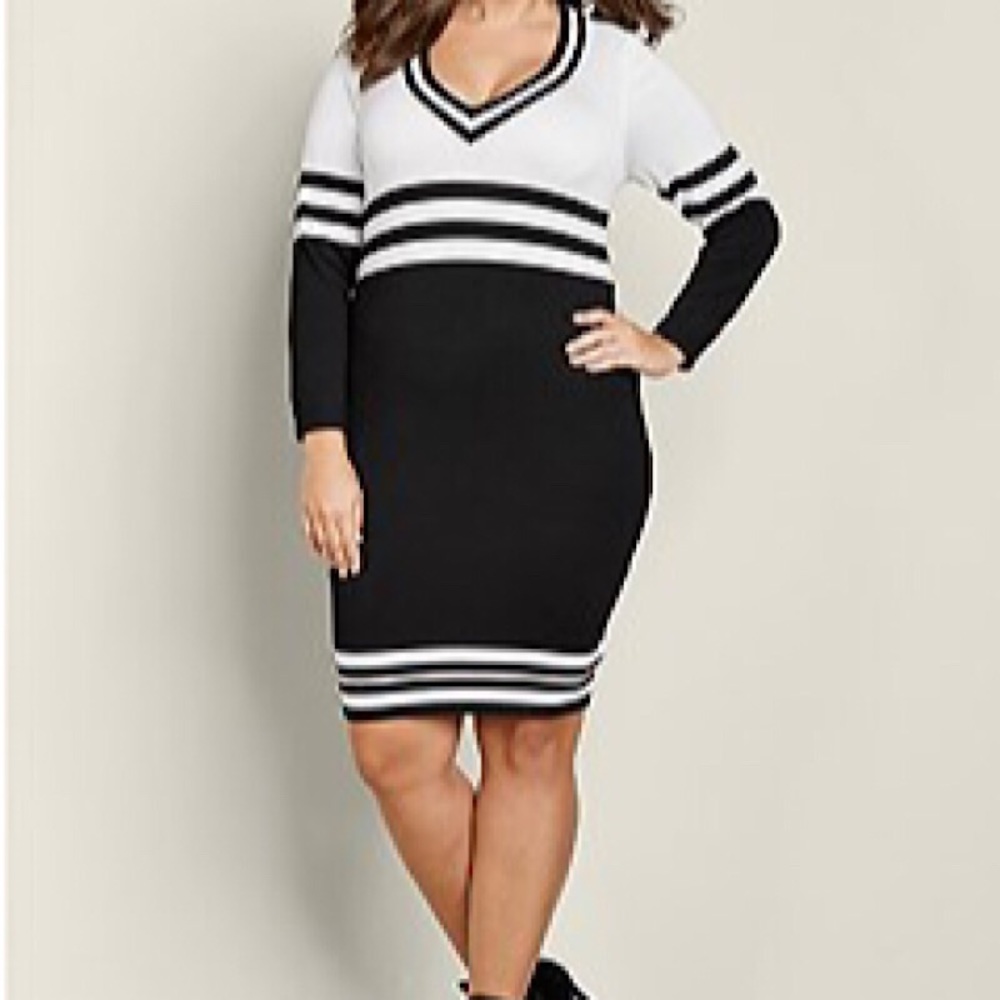Black & white Venus long sleeve sweater dress